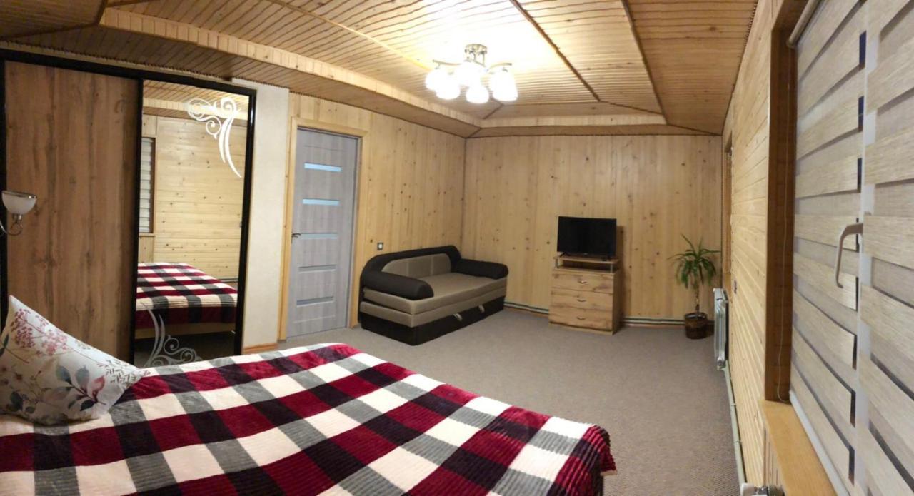 Hotel Карпатська Ніч Plave Exterior foto